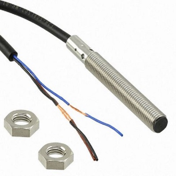 INDUCTIVE SENSOR OMRON